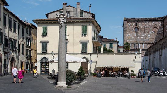 Piazza di Santa Maria Forisportam